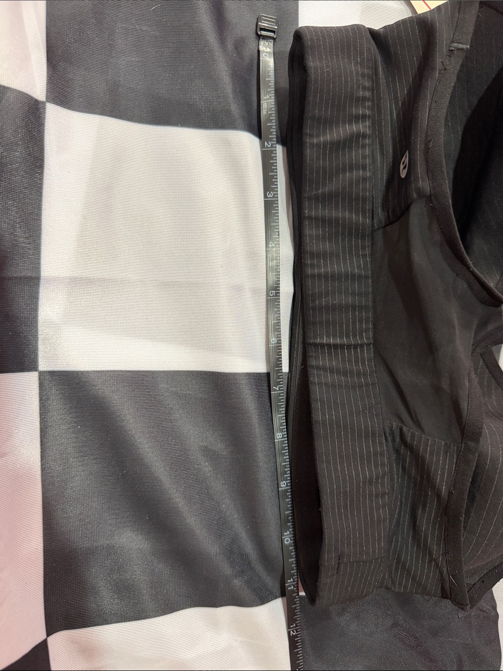 lululemon Striped Mesh Back Sports Bra in Black w/ stripes - Picture 6 of 6